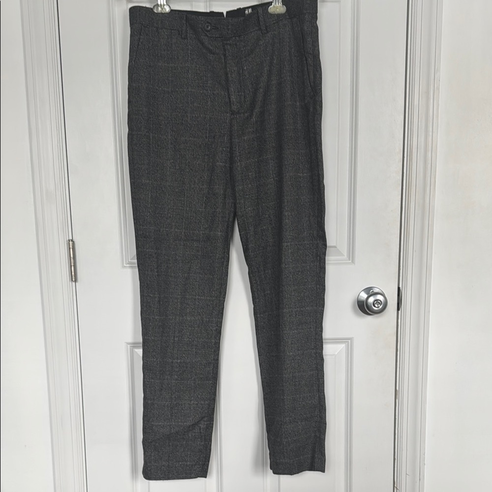 H&M Men’s Slim Fit Gray Dress Pants with Subtle Plaid Pattern